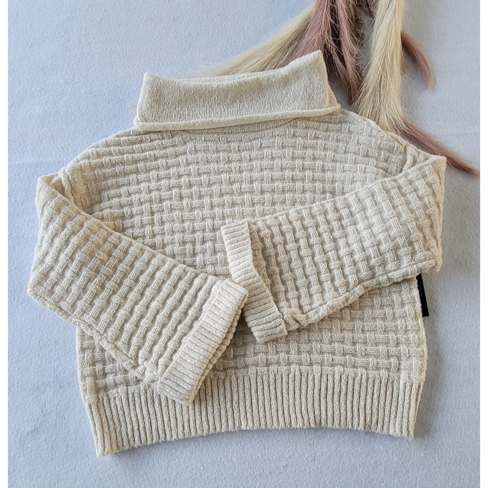 Pretty Adrienne Vittadini size PXL-L cream cuffed basket weave cowl neck sweater